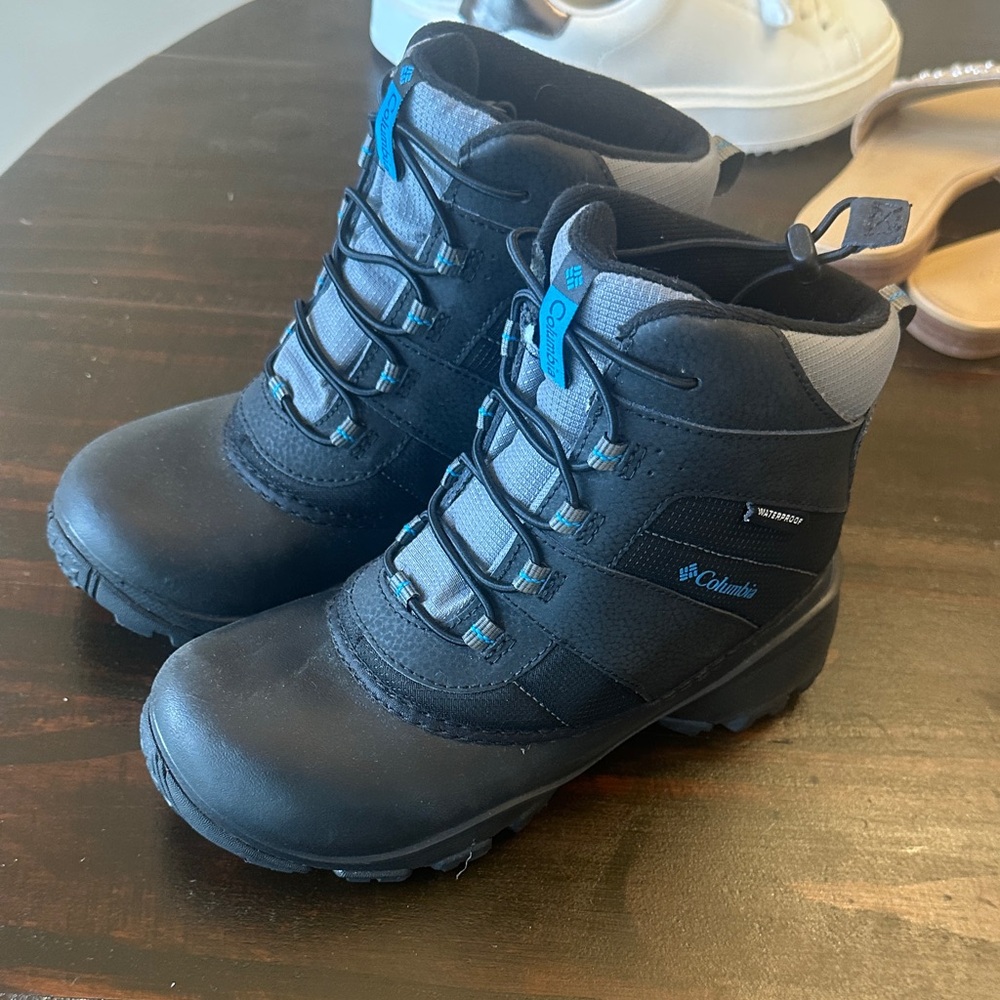 Columbia Boys Rope Tow III Waterproof Winter Boots size 4Y